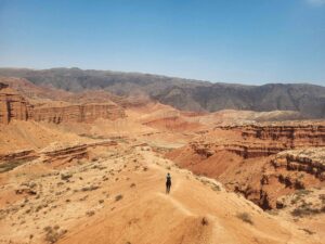 canyon silhouette pierres rouges